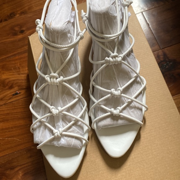 Vince sandals size 6 - Picture 8 of 9